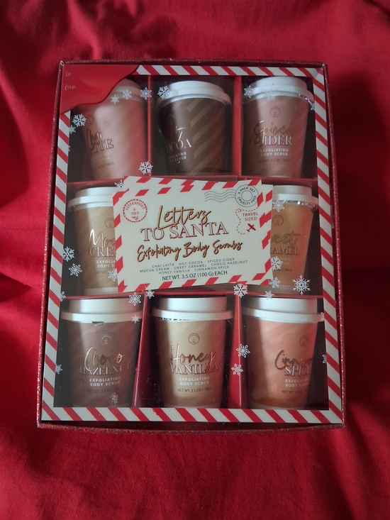 Peppermint Other - Peppermint Letters to Santa Exfoliating Body Scrub Set - Red